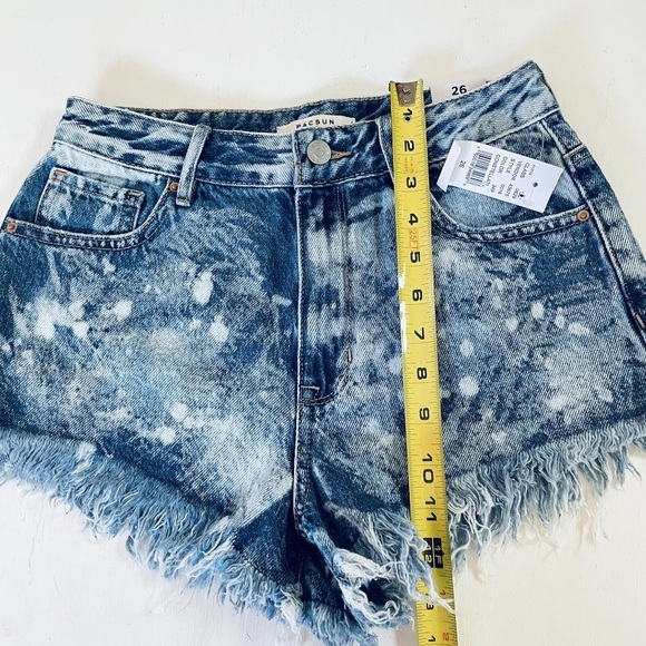 Pacsun denim shorts: festival high rise- Size 26 New!! - Picture 3 of 5